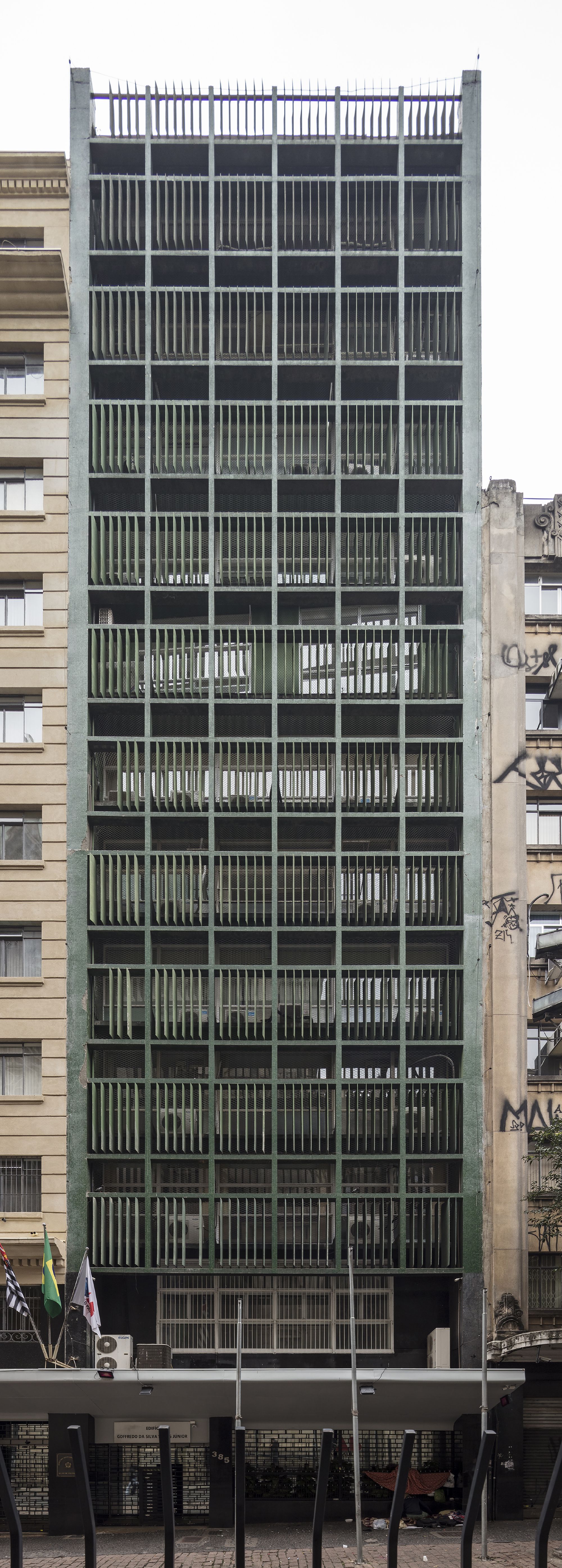 Fachada do edifício Ordem dos Advogados. Fotografia de Leonardo Finotti.
