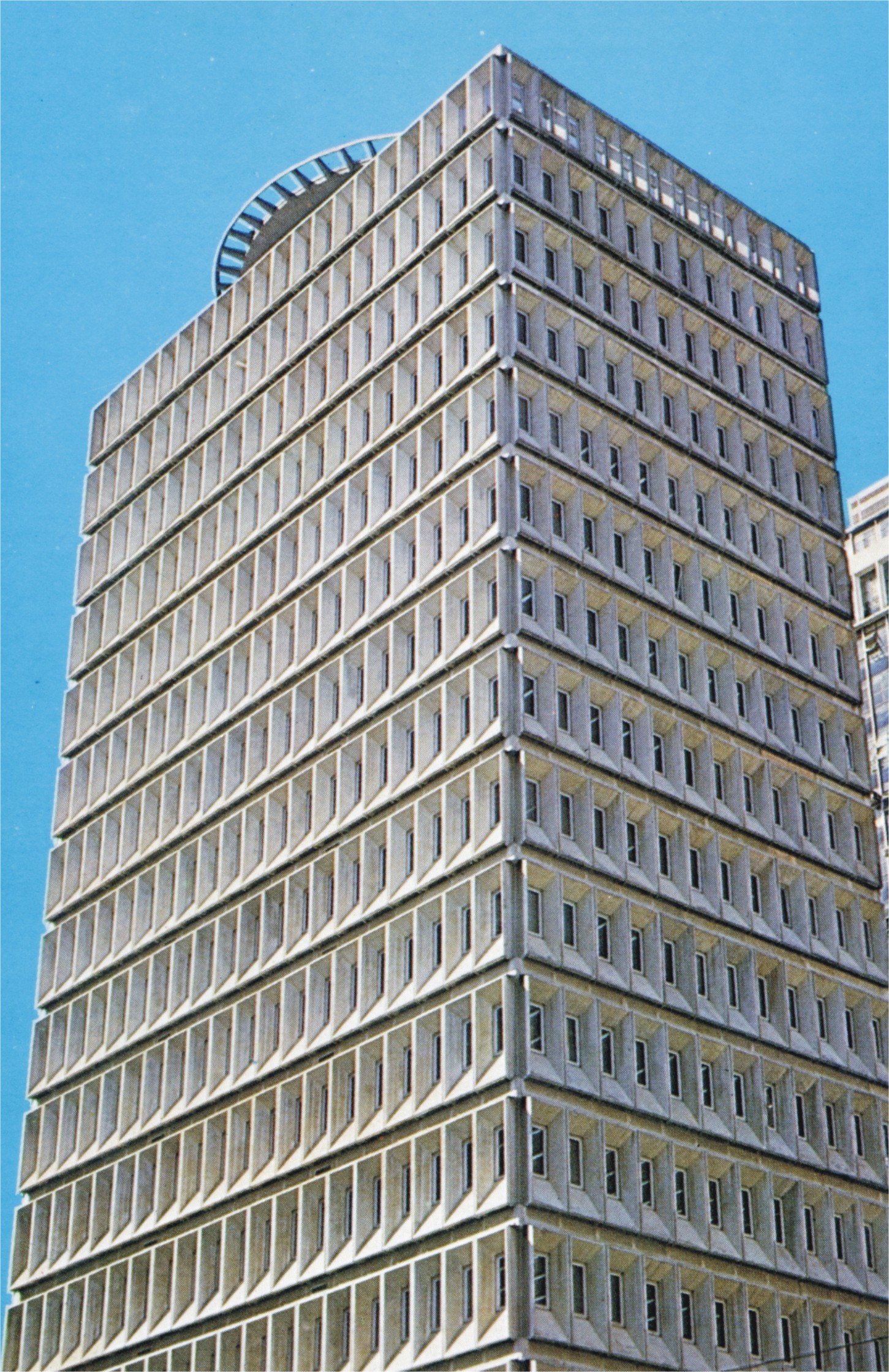 Fachada do edifício sede CBPO [título atribuído], sem data [autoria não identificada]. Fonte: Acervo do arquiteto