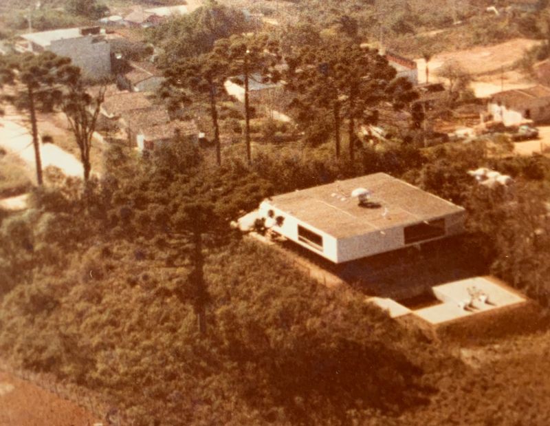 Vista aérea da segunda residência [título atribuído], c.1979. Fonte: Acervo Abrão Assad.